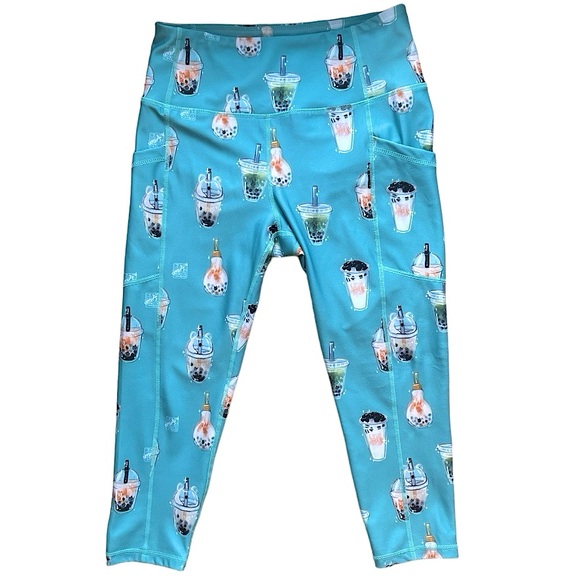 Boba Tea Keyhole Sports Bra & High Waisted Scrunch Capri Leggings Activewear Set - Picture 6 of 10